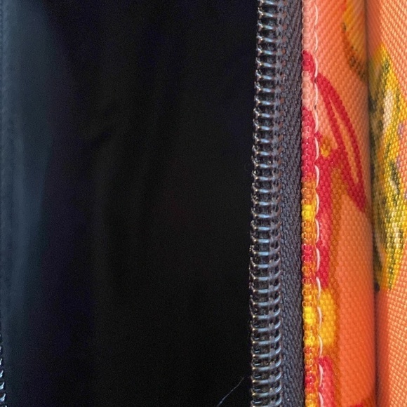 Pink handbag with novelty fun purse print black handles - Picture 7 of 11